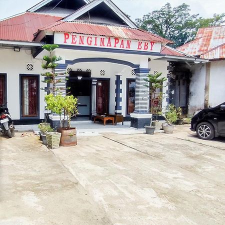 Reddoorz Syariah At Penginapan Eby Padang Buitenkant foto