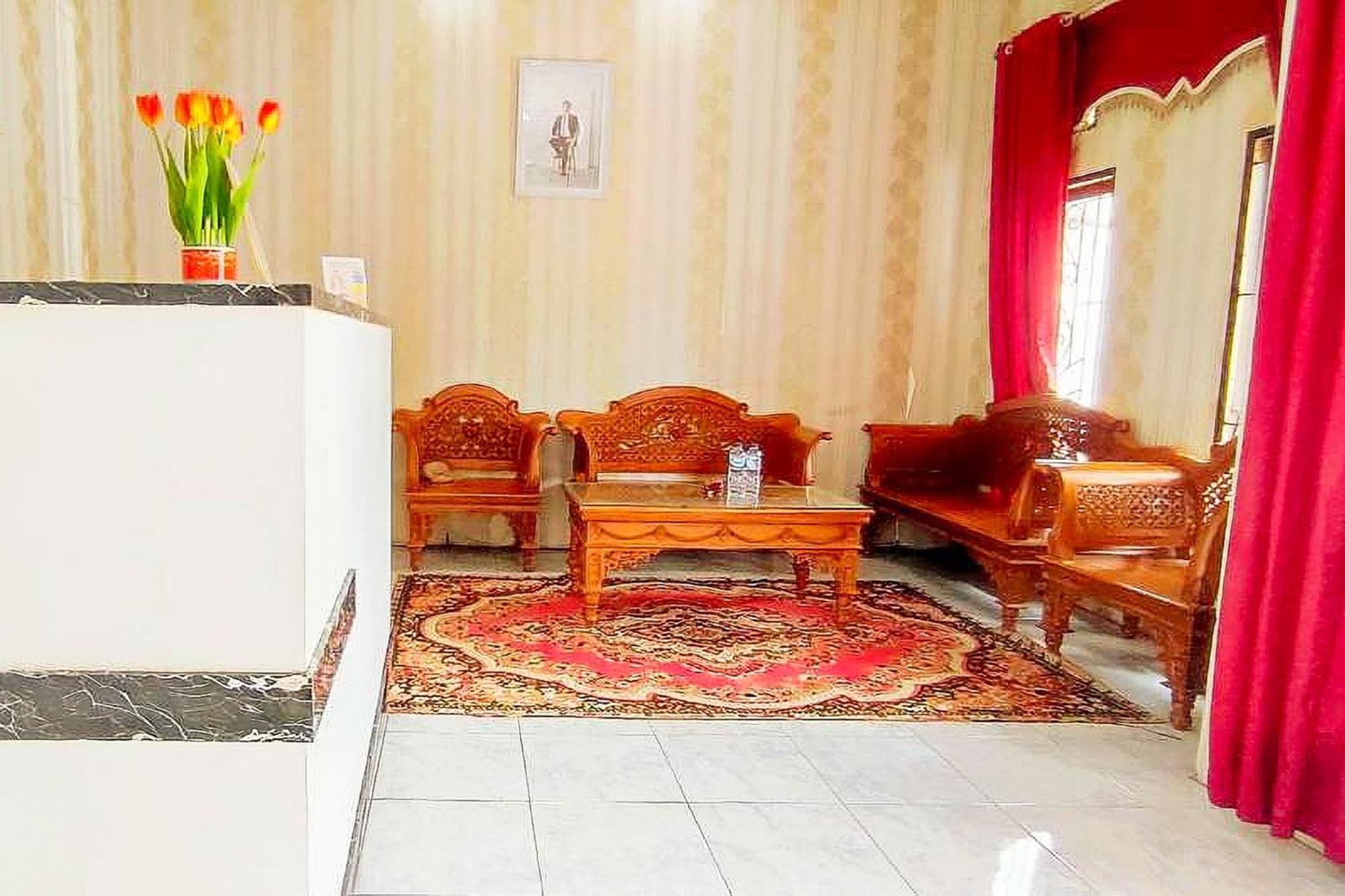 Reddoorz Syariah At Penginapan Eby Padang Buitenkant foto
