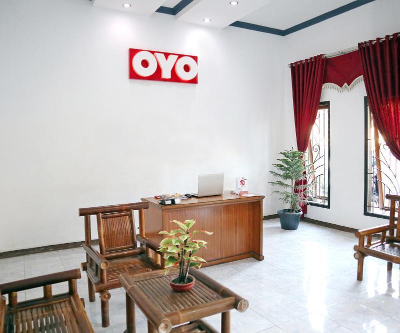 Reddoorz Syariah At Penginapan Eby Padang Buitenkant foto